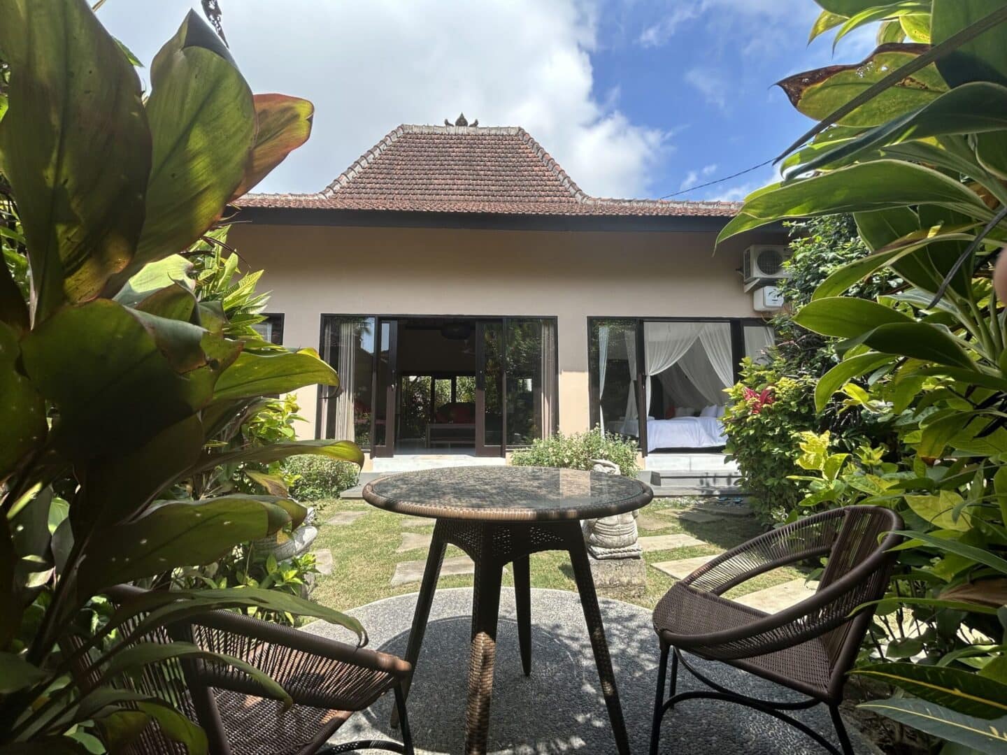 Front Page House